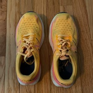 Women’s New Balance 1080v12 running shoes size 8.5